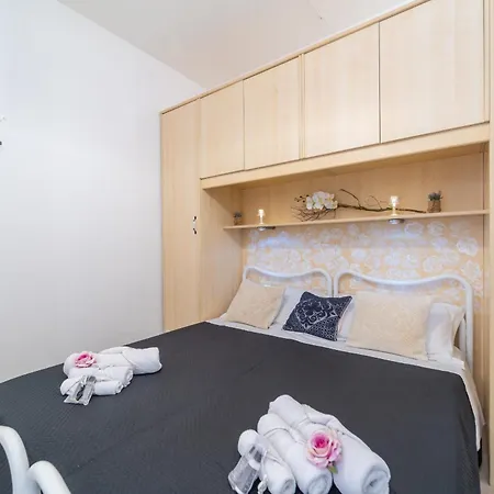 Brorent Fima Jazz A 100 Passi Dallaeroporto *